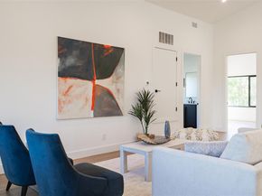 7115  Casa Loma Avenue , Dallas Texas 75214