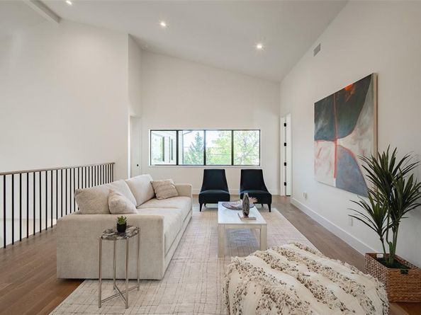 7115  Casa Loma Avenue , Dallas Texas 75214