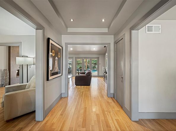 3878  Duchess Trail , Dallas Texas 75229