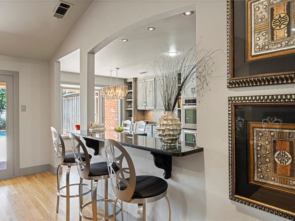 3878  Duchess Trail , Dallas Texas 75229