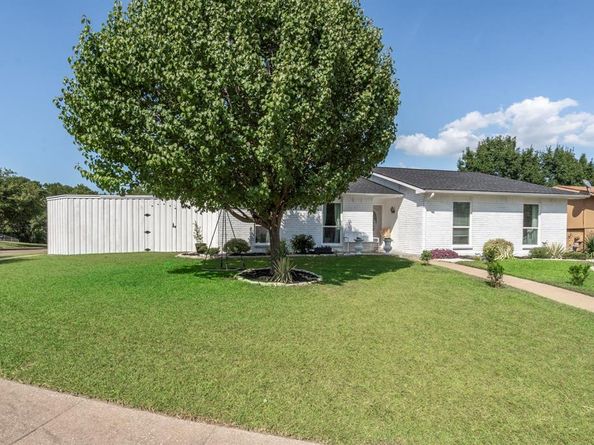 3910  Acorn Green Drive , Garland Texas 75043