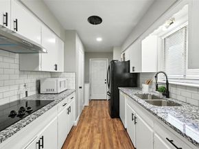 214 W Dorris Drive , Grand Prairie Texas 75051