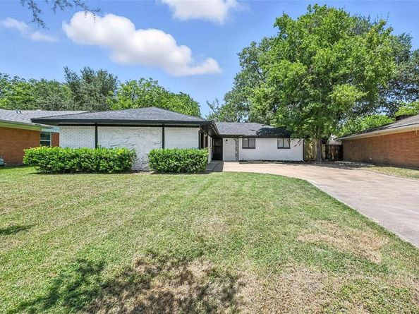 214 W Dorris Drive , Grand Prairie Texas 75051