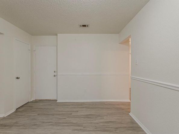 2720  Brea Canyon Road , Fort Worth Texas 76108