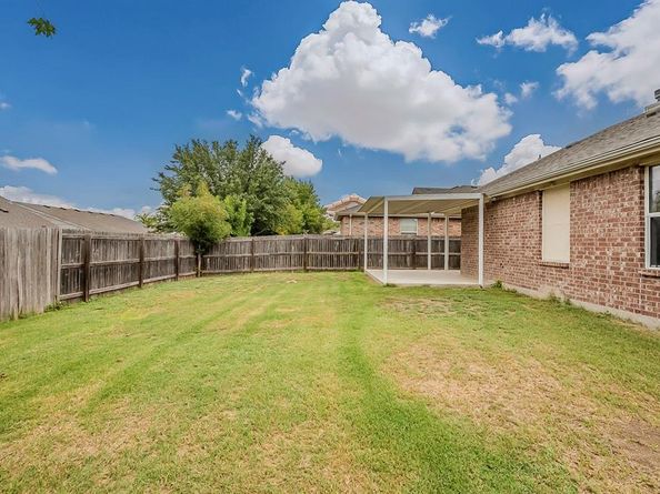 2720  Brea Canyon Road , Fort Worth Texas 76108