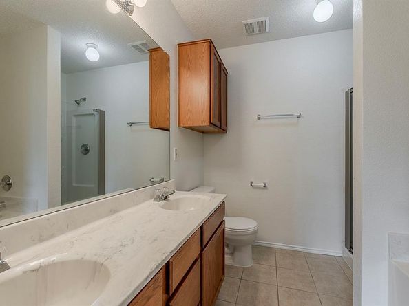 2720  Brea Canyon Road , Fort Worth Texas 76108