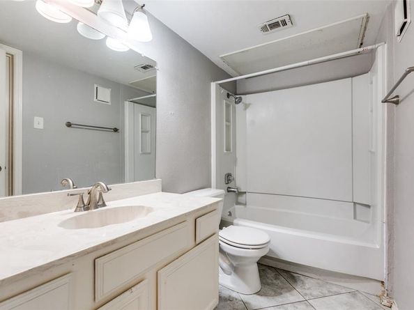 5801  Marvin Loving Drive  312, Garland Texas 75043