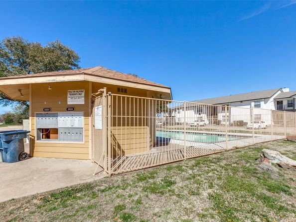 5801  Marvin Loving Drive  312, Garland Texas 75043