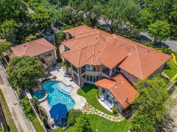 7130  Brookcove Lane , Dallas Texas 75214