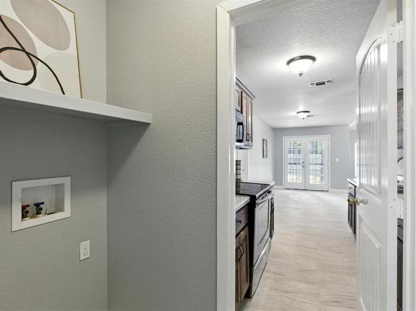 5720  Frisco Avenue , Forest Hill Texas 76119
