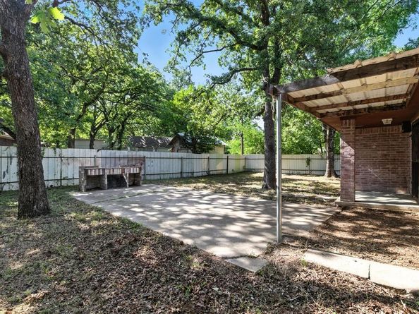 5720  Frisco Avenue , Forest Hill Texas 76119
