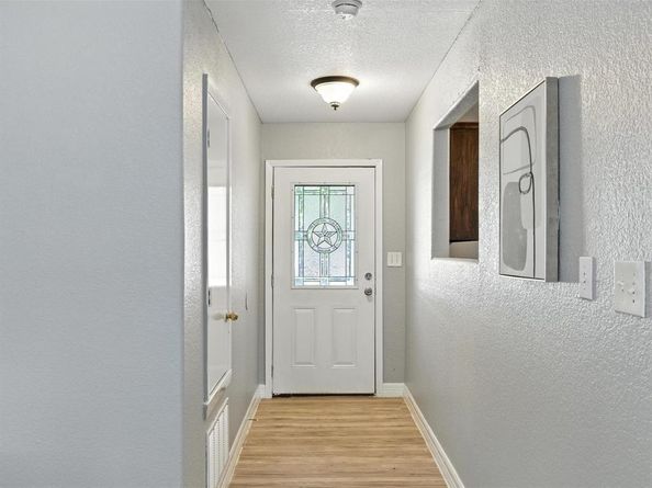 5720  Frisco Avenue , Forest Hill Texas 76119