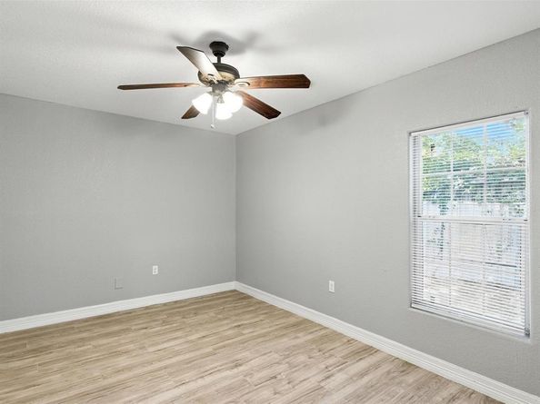 5720  Frisco Avenue , Forest Hill Texas 76119