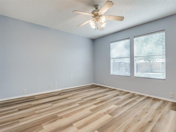 1338  Hardned Lane , Dallas Texas 75217