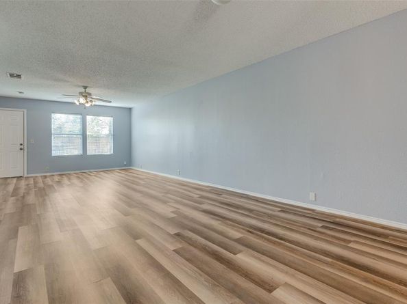 1338  Hardned Lane , Dallas Texas 75217