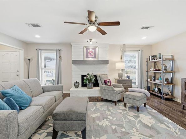 1632  Juniper Lane , Lewisville Texas 75077