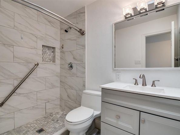 9017  Linda Vista Drive , Rowlett Texas 75088