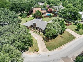2016  Pembrooke Place , Denton Texas 76205