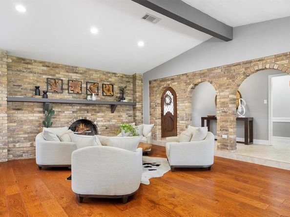 2016  Pembrooke Place , Denton Texas 76205