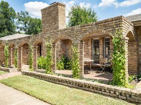 2016  Pembrooke Place , Denton Texas 76205