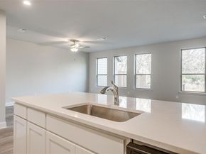 6820  Neals Way , Arlington Texas 76001