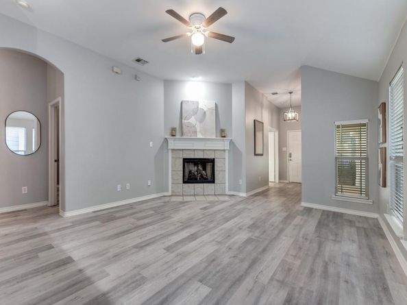 1636  Spanish Moss Way , Savannah Texas 76227