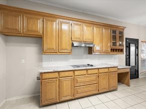 1409  Spinnaker Lane , Azle Texas 76020