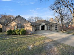 1409  Spinnaker Lane , Azle Texas 76020