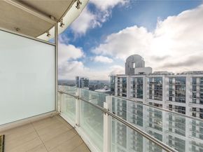 1918  Olive Street  3403, Dallas Texas 75201