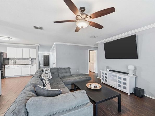 605  Jagera Way , Arlington Texas 76002