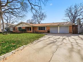 1809  Toplea Drive , Euless Texas 76040