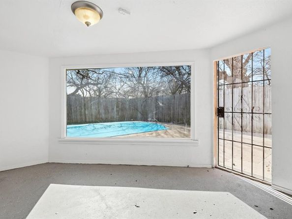 1809  Toplea Drive , Euless Texas 76040