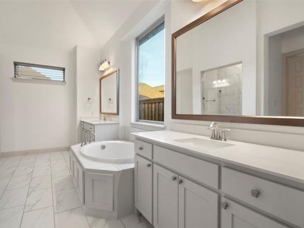 1805  Clouded Wren Drive , Arlington Texas 76005