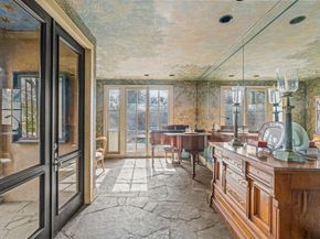 2410  Halloran Street , Fort Worth Texas 76107