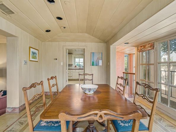 2410  Halloran Street , Fort Worth Texas 76107