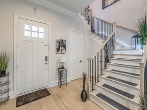 7333  Valley View Lane  902, Dallas Texas 75240