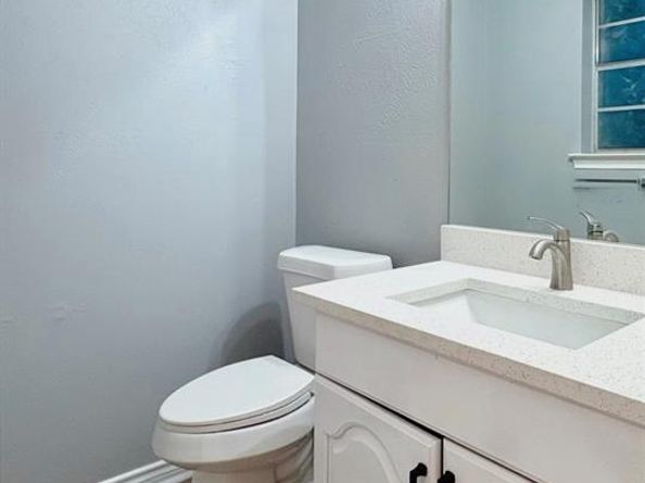 1511  Laurel Lane , Plano Texas 75074