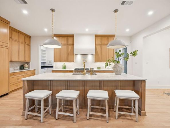 9305  Lynbrook Drive , Dallas Texas 75238