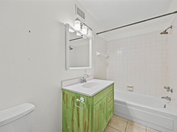 2626  Madera Street , Dallas Texas 75206