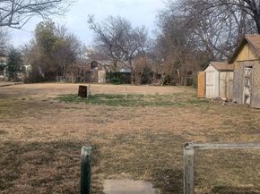 609 W 8th Street , Lancaster Texas 75146