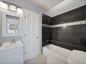 5605  Bailey Court , Arlington Texas 76017