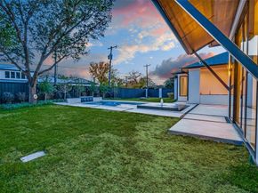 6006  Meadow Crest  , Dallas Texas 75230