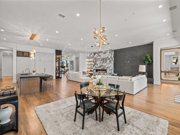 6006  Meadow Crest  , Dallas Texas 75230