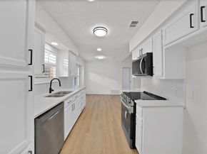 825  Meadowdale Road , Arlington Texas 76017