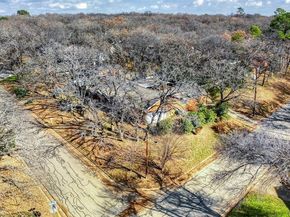 3801  Halifax Court , Arlington Texas 76013