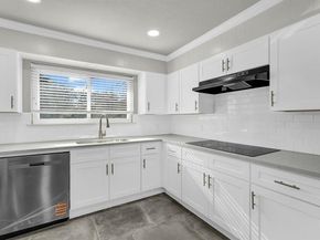 3801  Halifax Court , Arlington Texas 76013