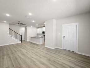 236  Wagon Spoke Way  17, Fort Worth Texas 76120