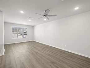 236  Wagon Spoke Way  17, Fort Worth Texas 76120