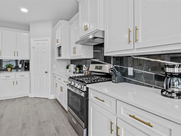 610  Parker Circle , Garland Texas 75040
