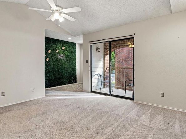 3261  Donnelly Circle  706, Fort Worth Texas 76107